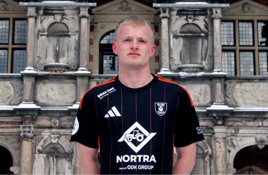 Sebastian Larsen har skrevet kontrakt med Hillerød