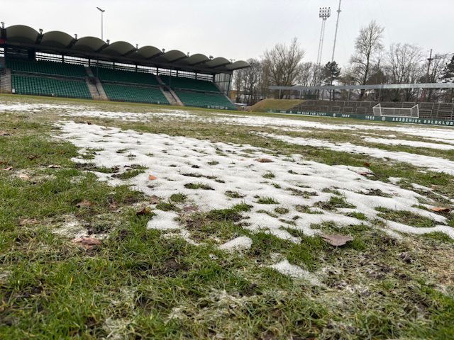 Sneen driller AB på Gladsaxe Stadion